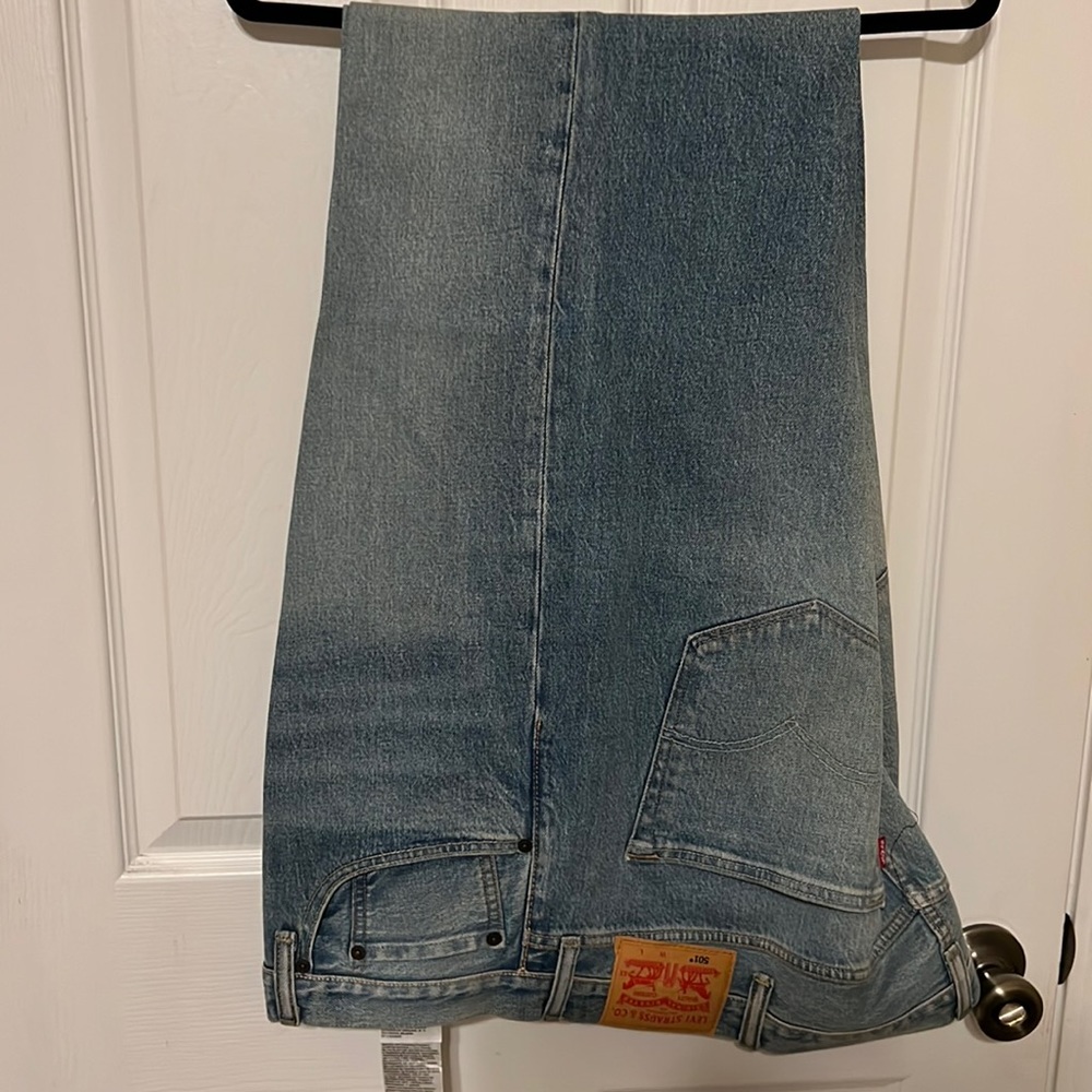 Men’s Levi jeans